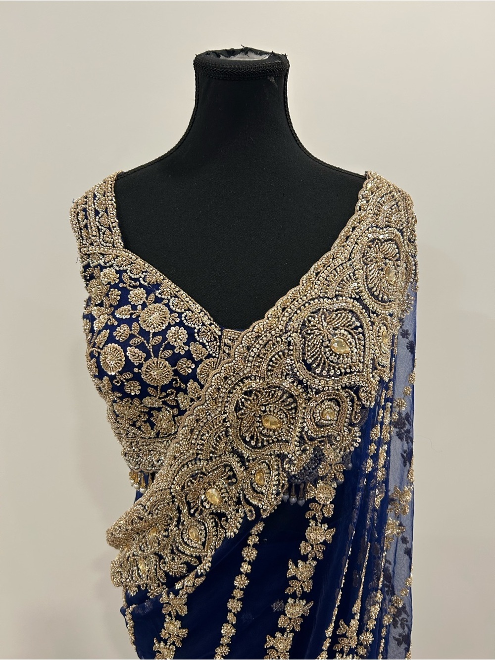 Luxury Royal Blue & Gold Designer Saree - Picture 4 of 16
